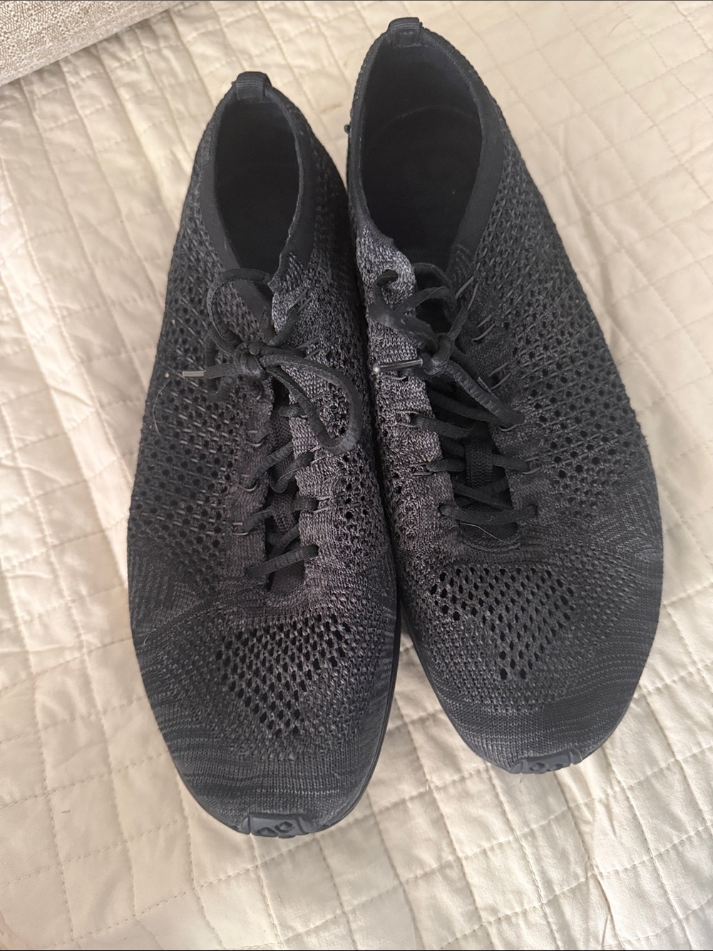 Nike Men's All-Black Knit Lace-Up Sneakers Nike Racing size 10~